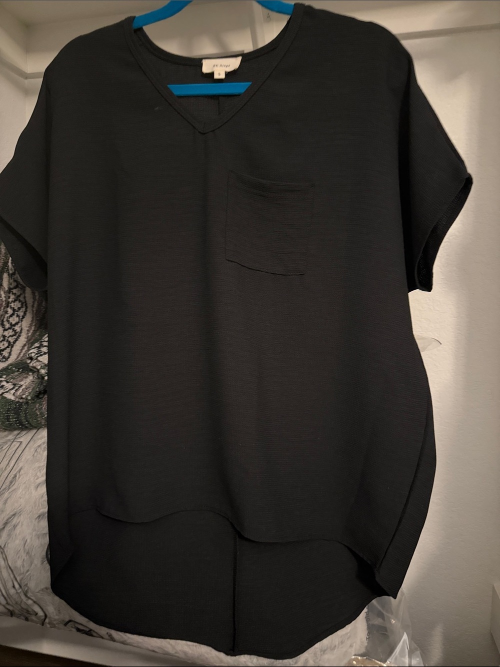 Women's Black V-Neck Short Sleeve Pocket Blouse